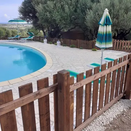 Gli Olivastri: Mediterranean Oasis With Pool And Sea View