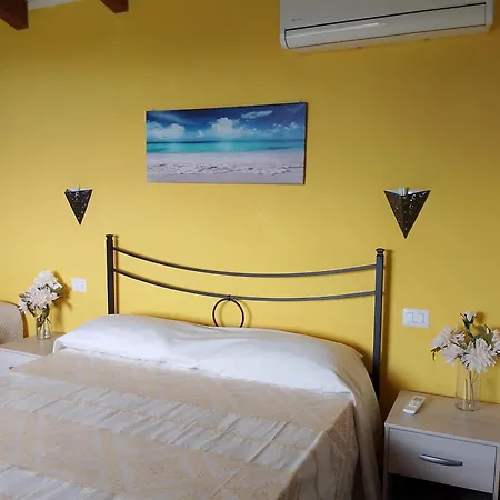 Gli Olivastri Con Piscina,solarium, Vista Mare ,sole -mare E Tanta Natura ,climatizzatore,wifi *